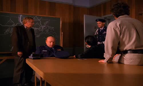 Městečko Twin Peaks 02x13 - Šach mat avi