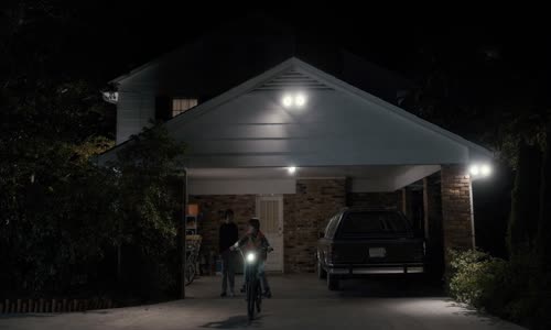 Stranger Things S01E01 1080p webrip x264-skgtv mkv