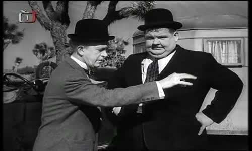 Laurel a Hardy - Zmatkáři (cz tit ) avi