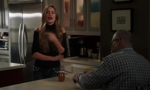 Modern Family S08E04 HDTV x264-LOL mkv