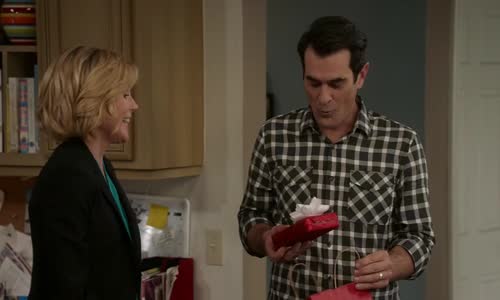 Modern Family S08E12 HDTV x264-FLEET mkv