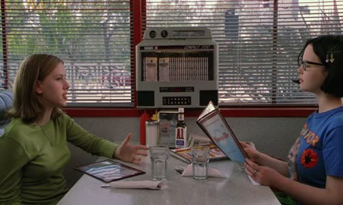 Přízračný svět--Ghost World 2001 Criterion 1080p x265 10bit-ČESKÉ TITULKY mkv