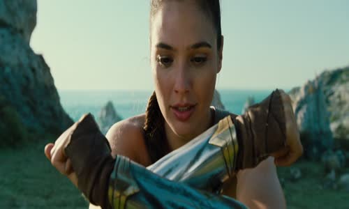 Wonder Woman 2017 1080p BDRip DD5 1 CZ dabing mkv