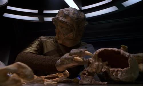 Star Trek Voyager S03E23 CzDab avi
