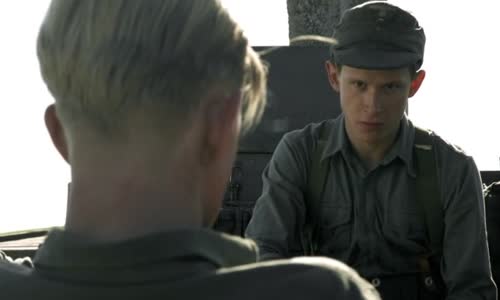 válečné filmy-Válka generací - Unsere Mütter, Unsere Väter (2013) XviD AC3 CZ-TIT díl 2 mkv