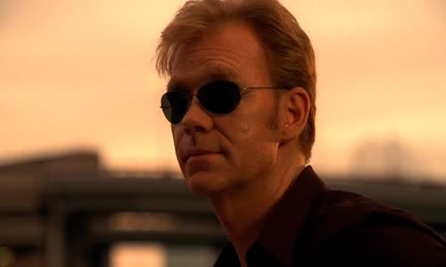 CSI Miami 01x03 Konečně v suchu avi