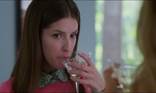 Nebezpečná laskavost A Simple Favor 2018 720p BRRip x264 AC3 2 0 CZ Dabing mkv