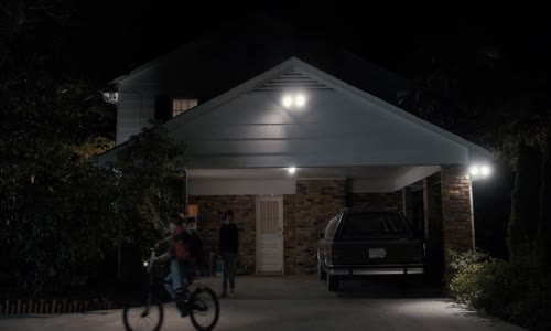 Stranger Things S01E01 CZtit V OBRAZE 720p avi