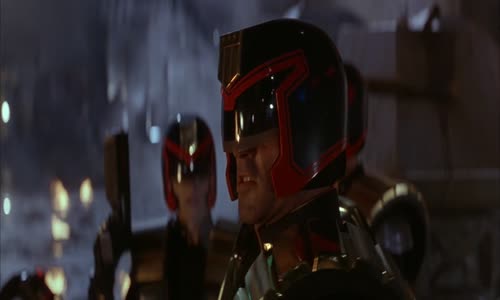 Soudce-Dredd-1995-S Stallone-akcni-sci-fi-CZ dab  mkv