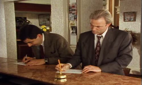 Mr  Bean 08 - Pan Bean v pokoji 426 (Ubytování v hotelu - Otrava jídlem - Zamčeno) avi