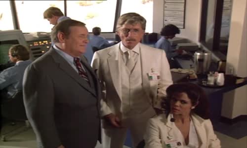 Airwolf nesestříhaná verze audio CZ někde přidané titulky mkv