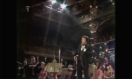 Karel Gott   Vánoční koncert Karla Gotta  z  z pražské Lucerny, 1979 (live) mp4