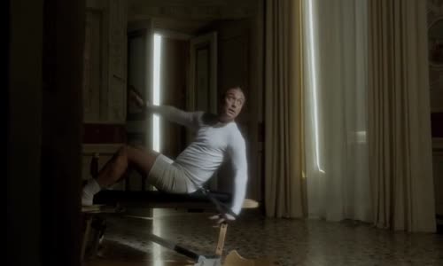 Mladý papež The Young Pope S01E10 CZ Dab mkv