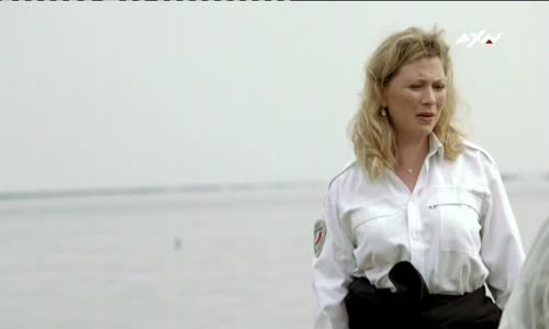 Policajtka Barbie S01E01 - Tichá voda břehy mele avi