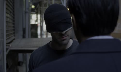 Marvels Daredevil S03E08 UpstairsDownstairs 1080p x265 (Cz audio) mkv