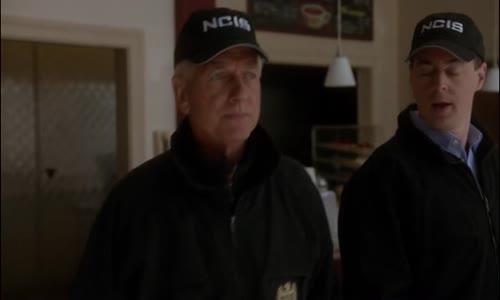 NCIS S12E22 Návnada (SD) avi