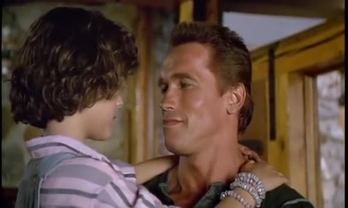 Komando-1985,Schwarzenegger-akční kultovní film mp4