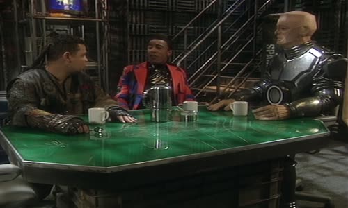 Červerný Trpaslík - Red Dwarf S06E06 Out of Time 1080p BluRay x264-LATENCY (CZ Audio) mkv