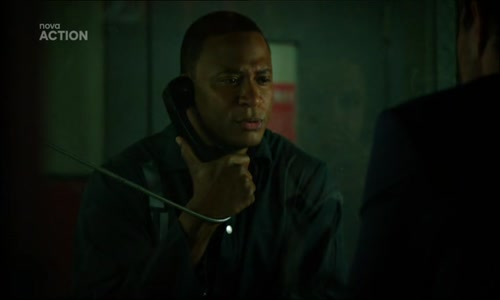 Arrow S05E10 -Kdo jsi-(akční seriál) CZ dab avi