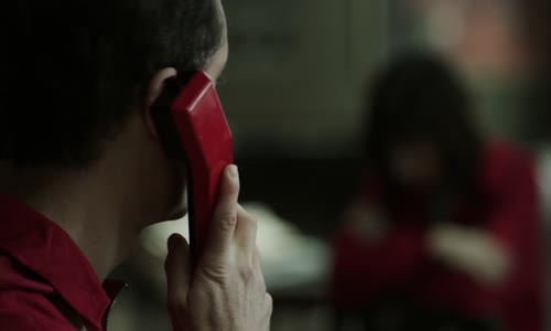 Papirovy dum (La casa de papel) S01E02 (1080p WEB DDP5 1 x264)-(cz audio) mkv