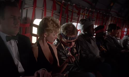Under Siege ( Prepadeni v pacifiku ) 1992 1080p x265 CZ-EN mkv