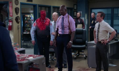 Brooklyn 99 S07E09 (CzTitulky) mkv