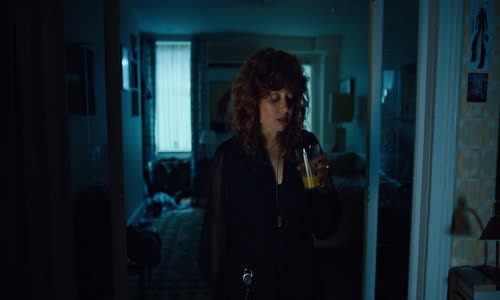 Ruská panenka - Russian Doll 2 S01E02 CZ TITULKY mkv