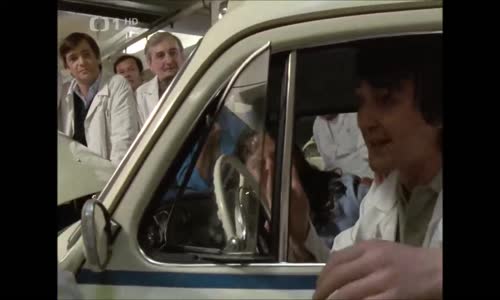 Sanitka S01E03 (1984) mp4