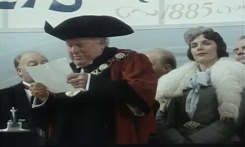 Hercule Poirot S01E10 cz Sen (SD) mp4