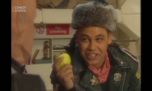 Červený trpaslík - Red Dwarf S04E01 Kamila (1991) 1080p mkv