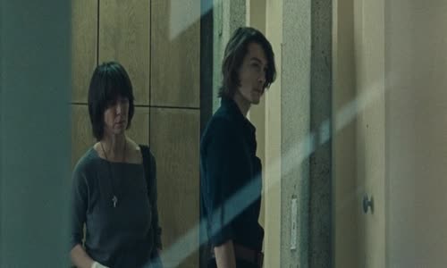Leave No Traces 2021 POLISH BRRip x264-VXT mp4