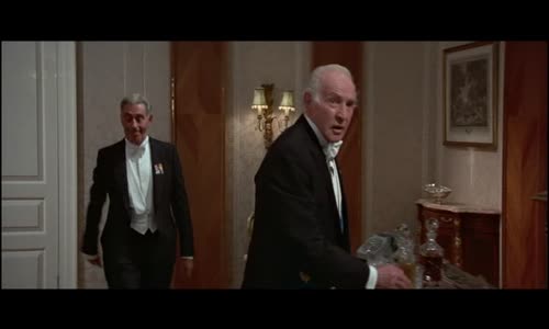 Chobotnička - J Bond (1983) CZ dab DVDRip avi