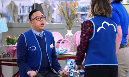 Superstore_S02E19_Glennovy děti mkv