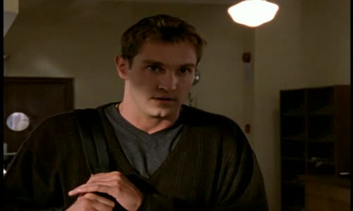 Buffy přemožitelka upírů 1x05 CZdab avi