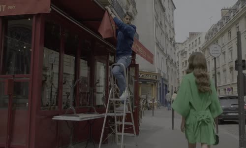 Emily in Paris s02e01 cz dabing mp4