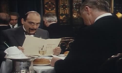 Hercule Poirot S01E04 - Dvacetčtyři černých kosu_arc_cz avi