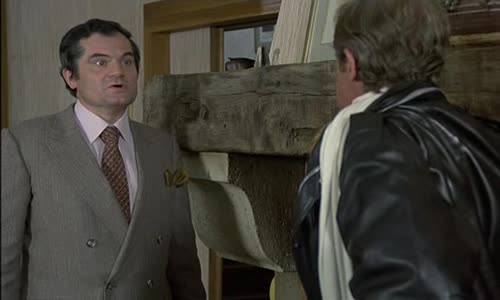 Policajt nebo rošťák (1979) CZ - (A) - (BELMONDO) avi