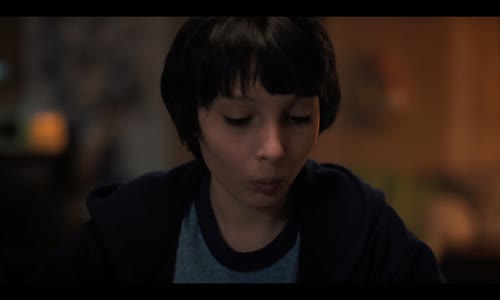 Stranger Things S01E05 Kapitola pátá_ Blecha a akrobat CZ dabing mkv