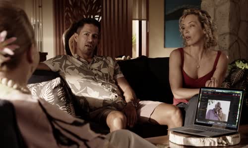 Magnum P I S04E07 A New Lease on Death 1080p AMZN WEB DL DDP5 1 H 264 CZ sub NTb mkv