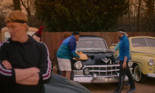 Cobra_Kai_S04E01 mkv