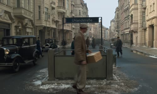 Babylon Berlin S04E01 1080p HMAX WEB-DL DD5 1 H 265 (CZ Audio) mkv