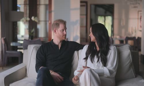 Harry a Meghan_S01E01_1  díl mp4