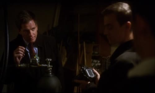 NCIS S08E02 (164) (2010 SD) Nejhorší noční můra (SD) mp4