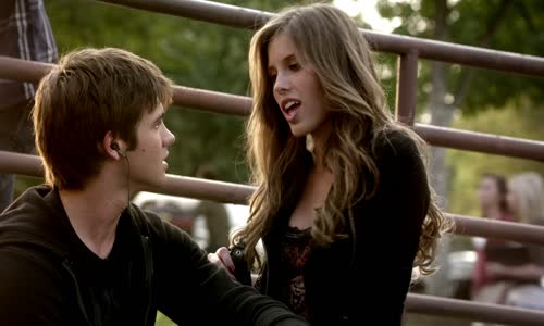 The Vampire Diaries_S01E03_The Vampire Diaries_ Season 1 Episode 3 Friday Night Bites mkv