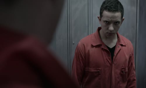 Misfits Zmetci - Misfits S04E07 1080p HMAX WEB-DL DD2 0 H 265 (CZ ENG Audio) mkv