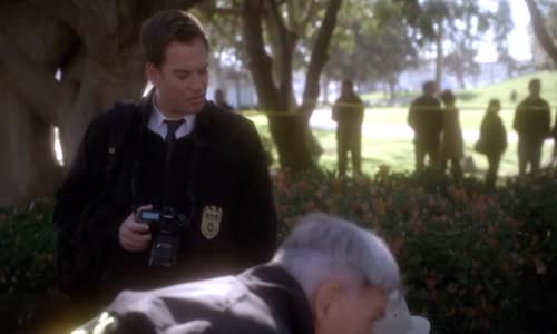 NCIS 7x16 - Den matek avi