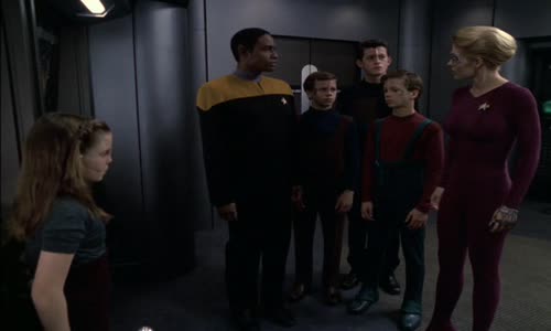 Star Trek Voyager 6x18 - Prach jsi a v prach se obrátíš avi