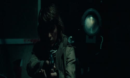 Resident Evil III - Zánik (r 2007 - 1920x804) mkv