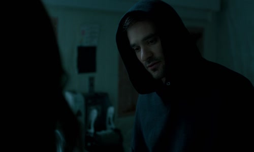 Daredevil_S02E10_Muž v krabici mkv