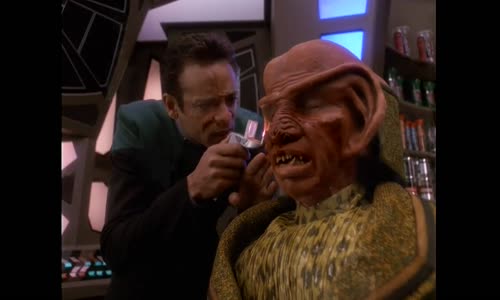 Star Trek DS9 S04E16 (088) (1996 HD) Kolektivní vyjednávání (SD) mp4